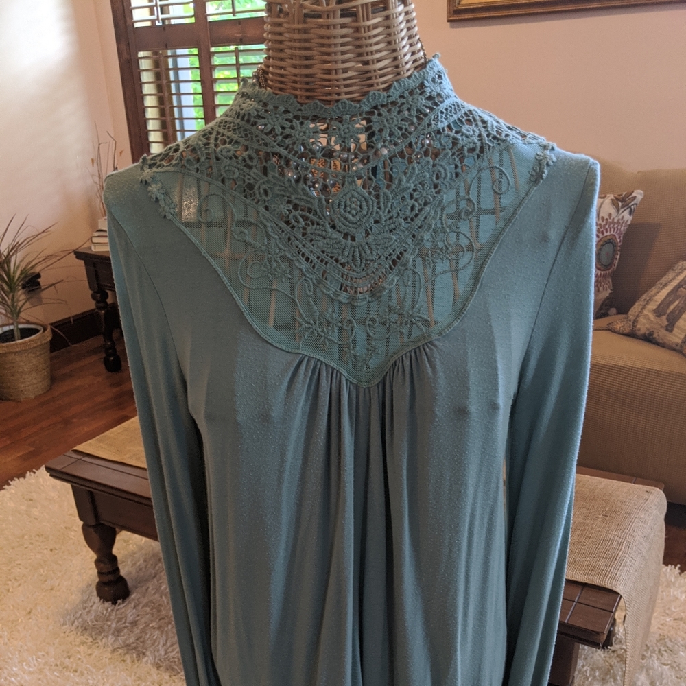 Long sleeve seafoam green Love, Fire medium